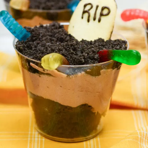Halloween Graveyard Cupcakes